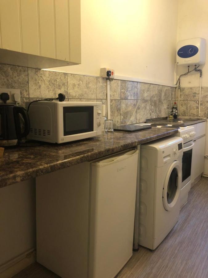 Oyo 94 Bricklane Studio Flats Hotel Лондон Екстериор снимка