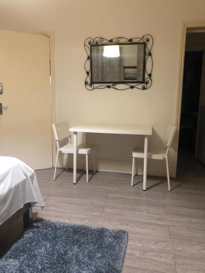 Oyo 94 Bricklane Studio Flats Hotel Лондон Екстериор снимка