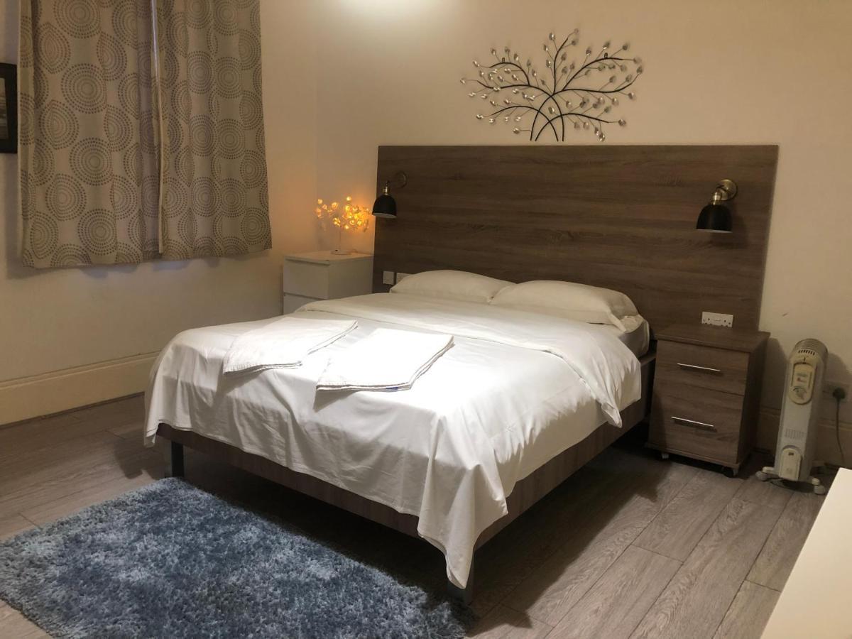 Oyo 94 Bricklane Studio Flats Hotel Лондон Екстериор снимка