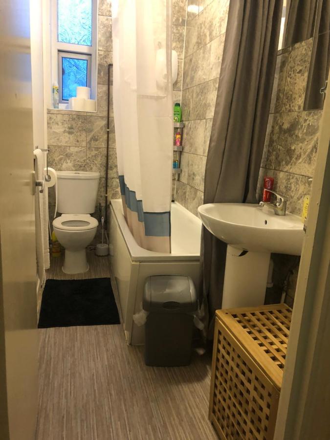 Oyo 94 Bricklane Studio Flats Hotel Лондон Екстериор снимка