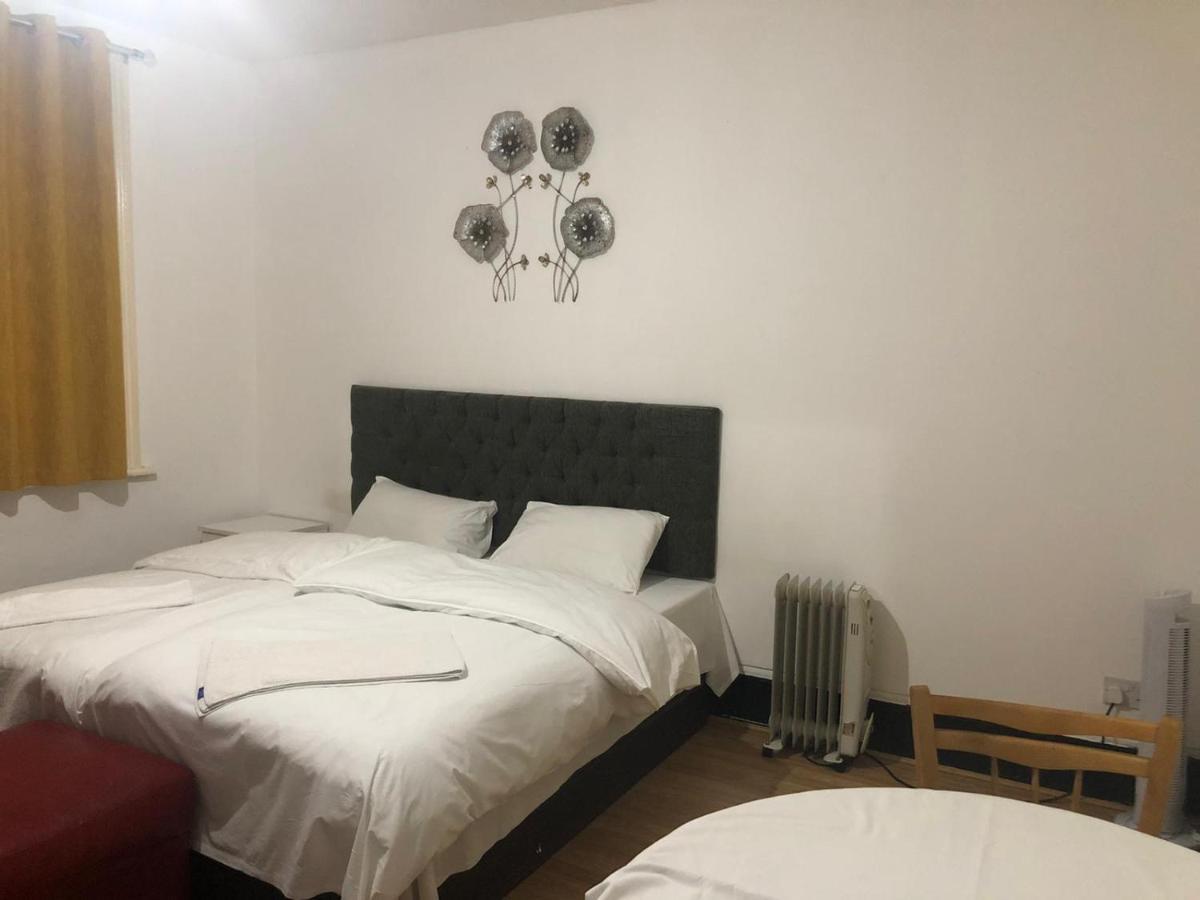 Oyo 94 Bricklane Studio Flats Hotel Лондон Екстериор снимка