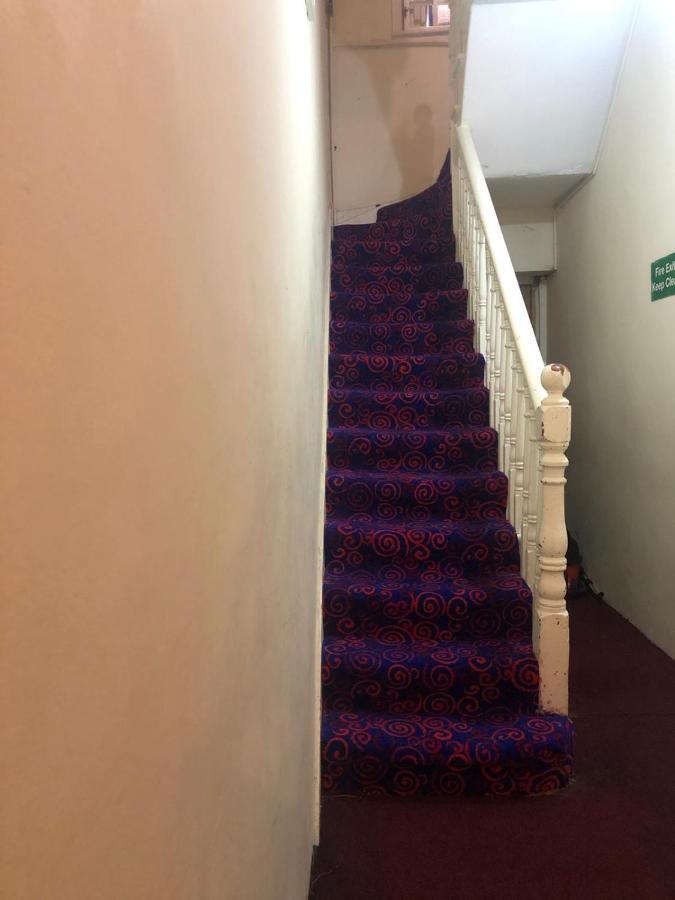 Oyo 94 Bricklane Studio Flats Hotel Лондон Екстериор снимка